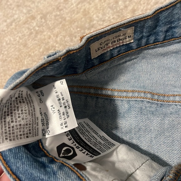 Levis 501 Distressed Shorts 24 - Picture 8 of 8